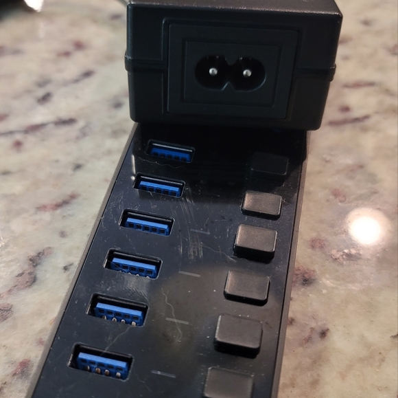 SABRENT 10 port USB hub - Picture 3 of 4